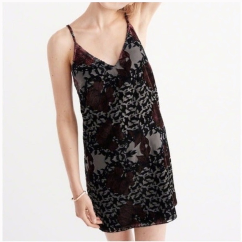 Abercrombie & Fitch Black Burgundy Velvet Floral Slip Mini Dress XS Adjustable
